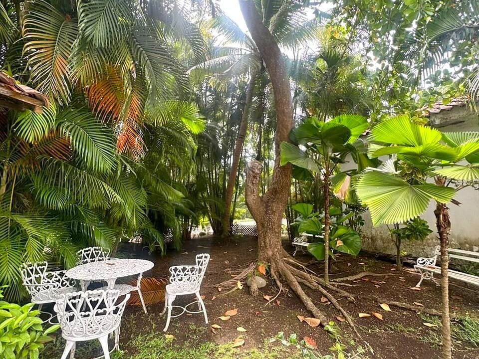 processed-exterior-lqwb6ro19