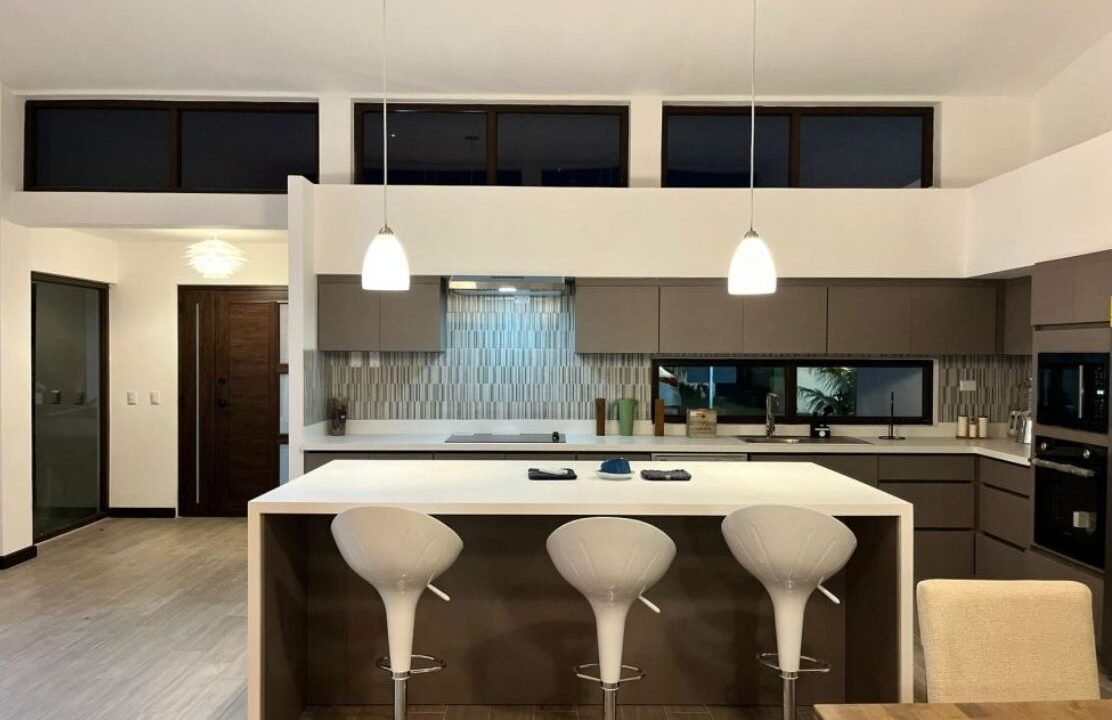 2026-04-10 16_16_48-WhatsApp