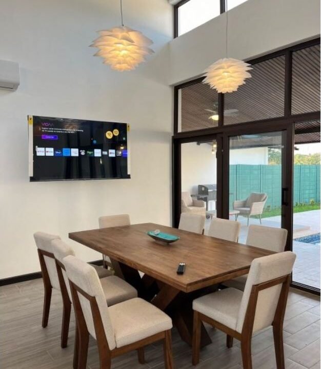 2026-04-10 16_17_01-WhatsApp