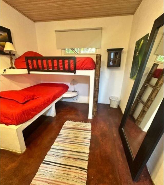 Casa en Las Olas Con Salida al Mar (2)