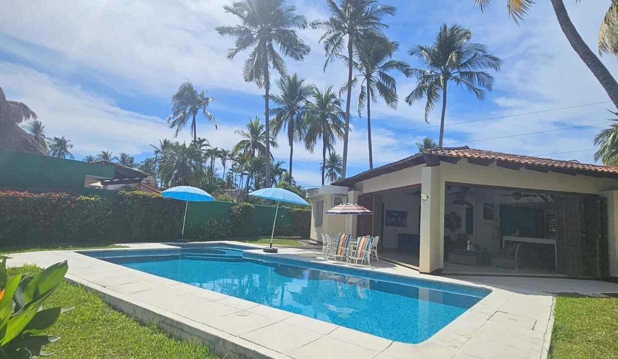 Casa en Likin Frente al Canal (1)