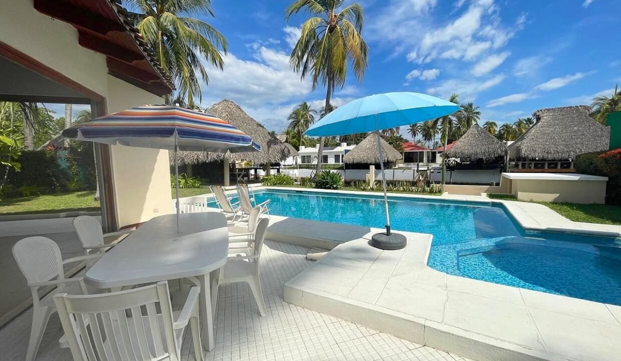 Casa en Likin Frente al Canal (14)