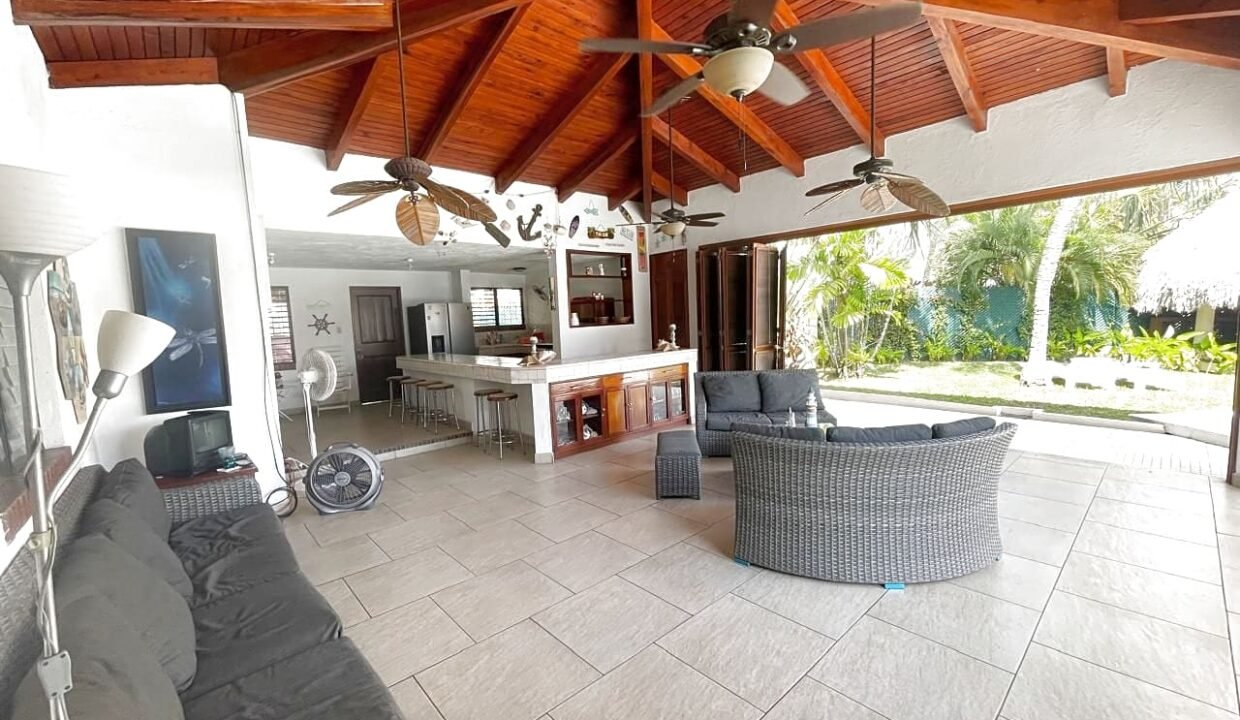 Casa en Likin Frente al Canal (3)