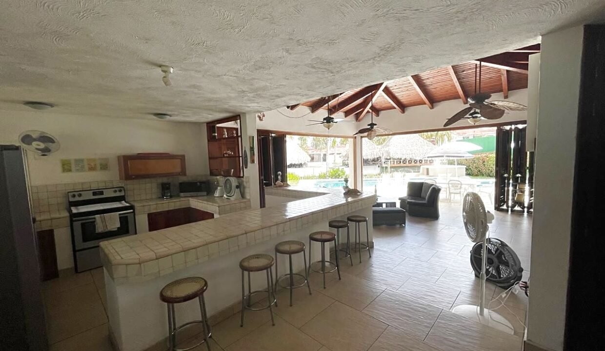 Casa en Likin Frente al Canal (5)