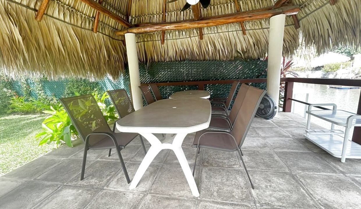 Casa en Likin Frente al Canal (7)