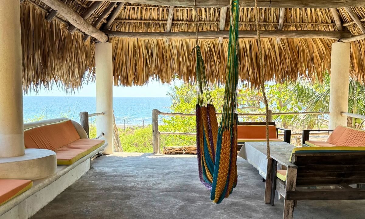 Casa en Monterrico KM 155 Amplio Jardín El Cebollito (12)