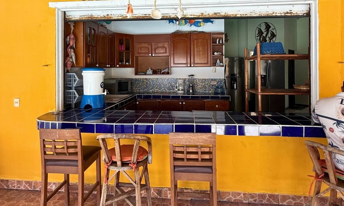 Casa en Monterrico KM 155 Amplio Jardín El Cebollito (4)