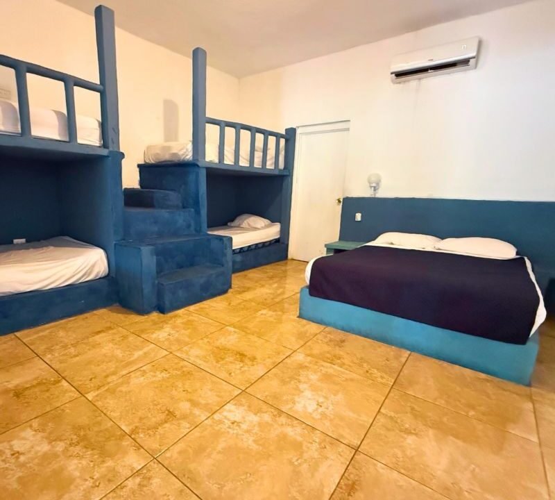 Casa Grande en Monterrico KM 134 (1)
