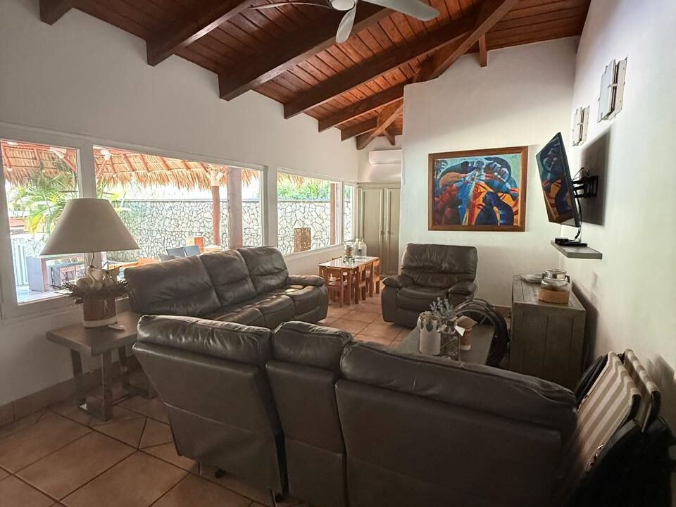 Casa en Lindamar Espaciosa y en Excelente Estado (8)