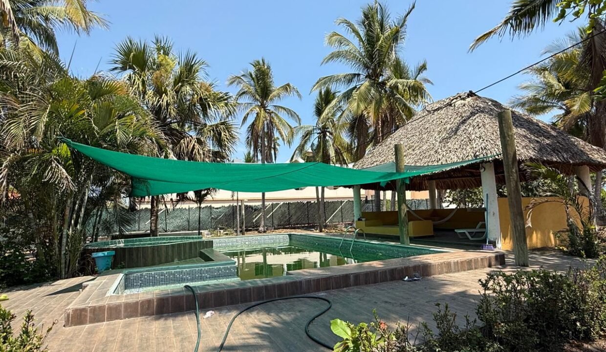 Casa en Monterrico KM 134 4 Bungalows con Amplio Jardín Ideal para Hotelito en Airbnb (6)