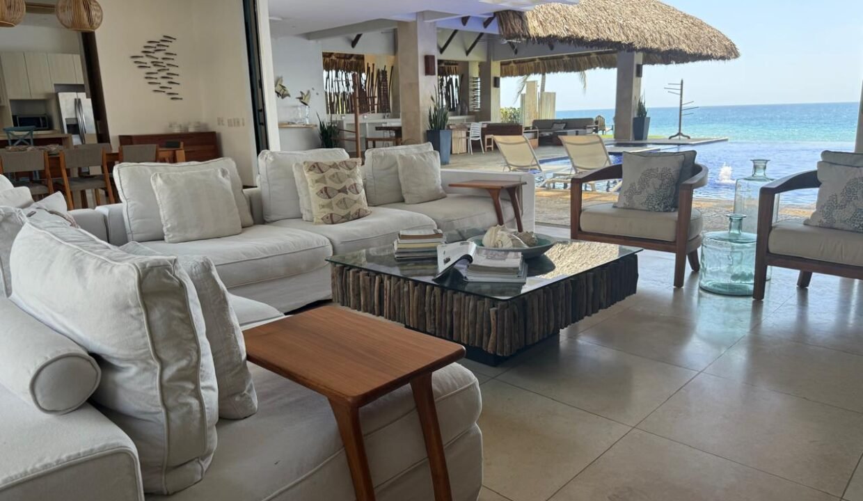 Casa en Tamarindo Frente al Mar Monterrico (18)