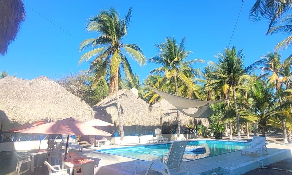 Hotel con Amplio Terreno en El Jiote, Las Lisas Oportunidad de Inversión (12)