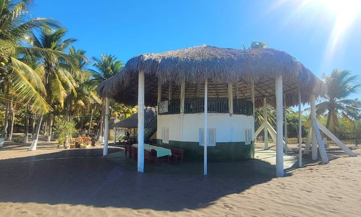 Hotel con Amplio Terreno en El Jiote, Las Lisas Oportunidad de Inversión (7)