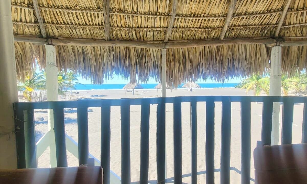 Hotel con Amplio Terreno en El Jiote, Las Lisas Oportunidad de Inversión (8)