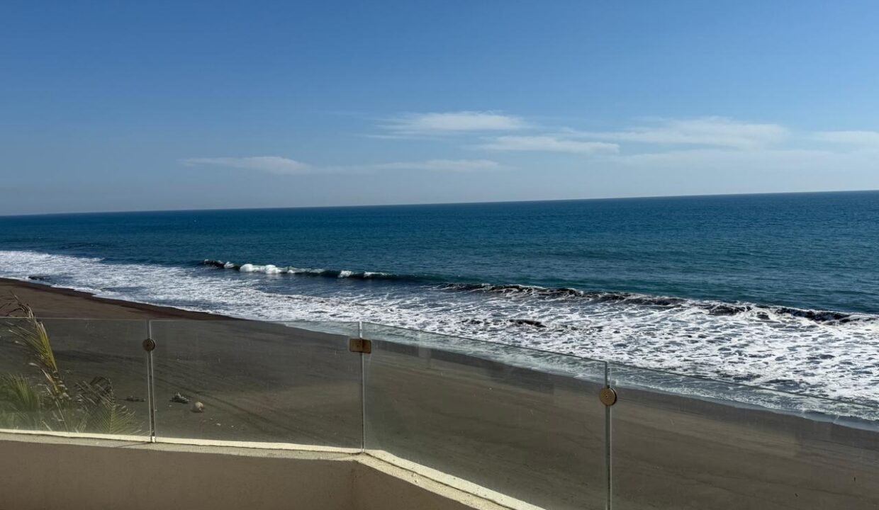 Monterrico Apartamentos Frente al Mar CON Título de Propiedad en Venta (10)