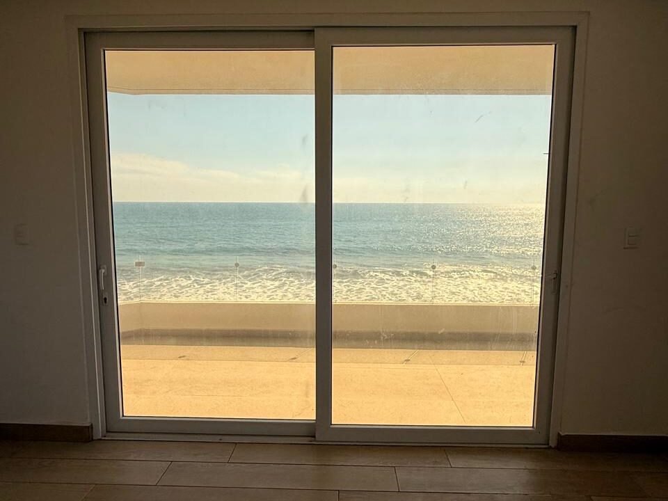 Monterrico Apartamentos Frente al Mar CON Título de Propiedad en Venta (11)