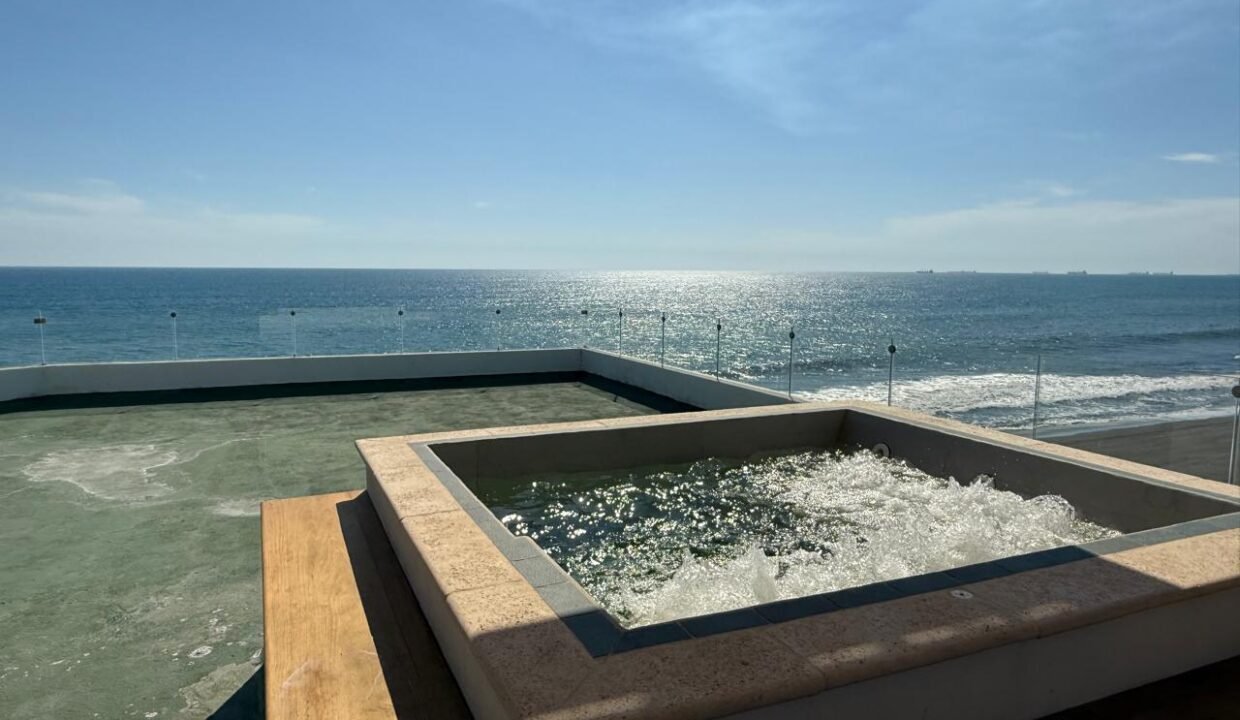 Monterrico Apartamentos Frente al Mar CON Título de Propiedad en Venta (12)