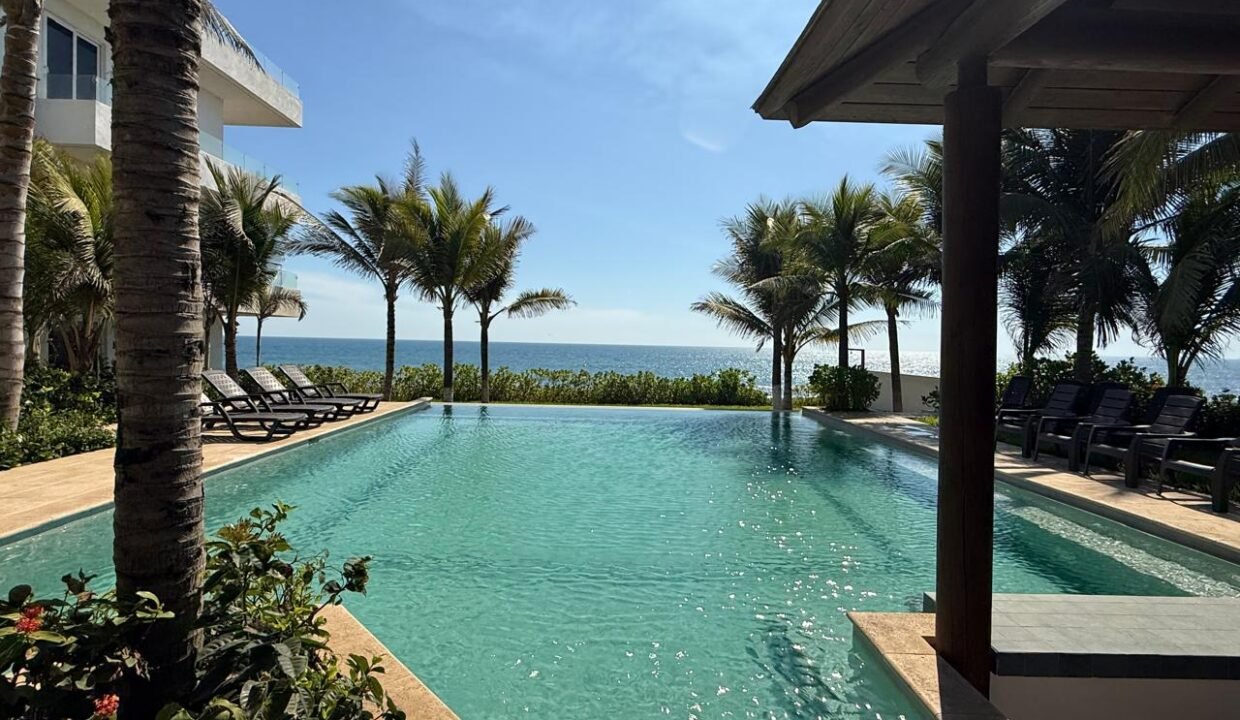 Monterrico Apartamentos Frente al Mar CON Título de Propiedad en Venta (3)