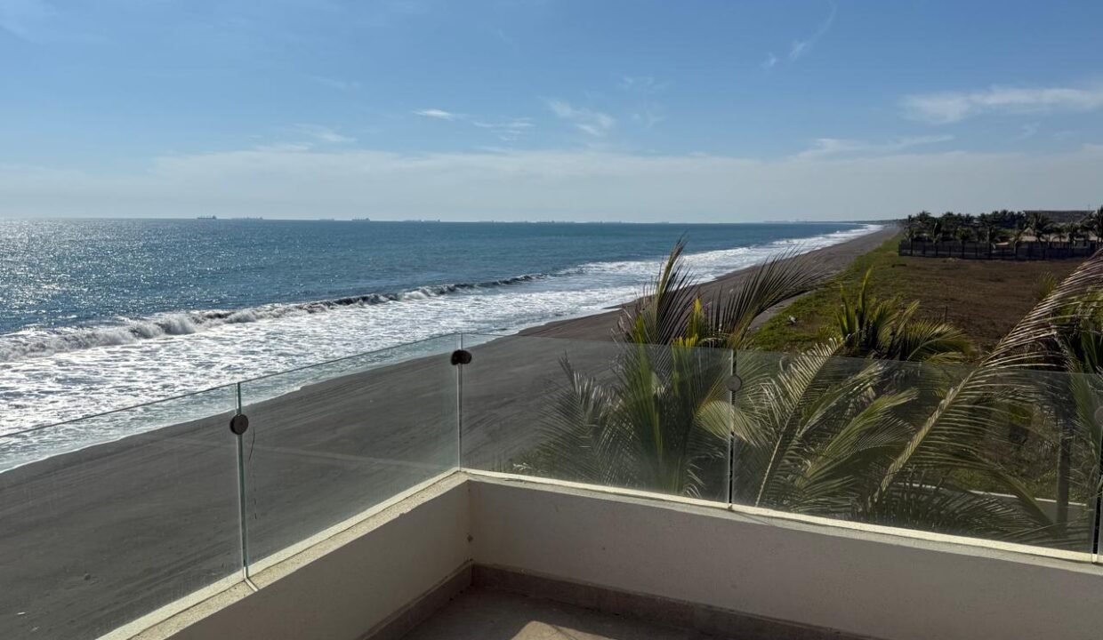 Monterrico Apartamentos Frente al Mar CON Título de Propiedad en Venta (9)
