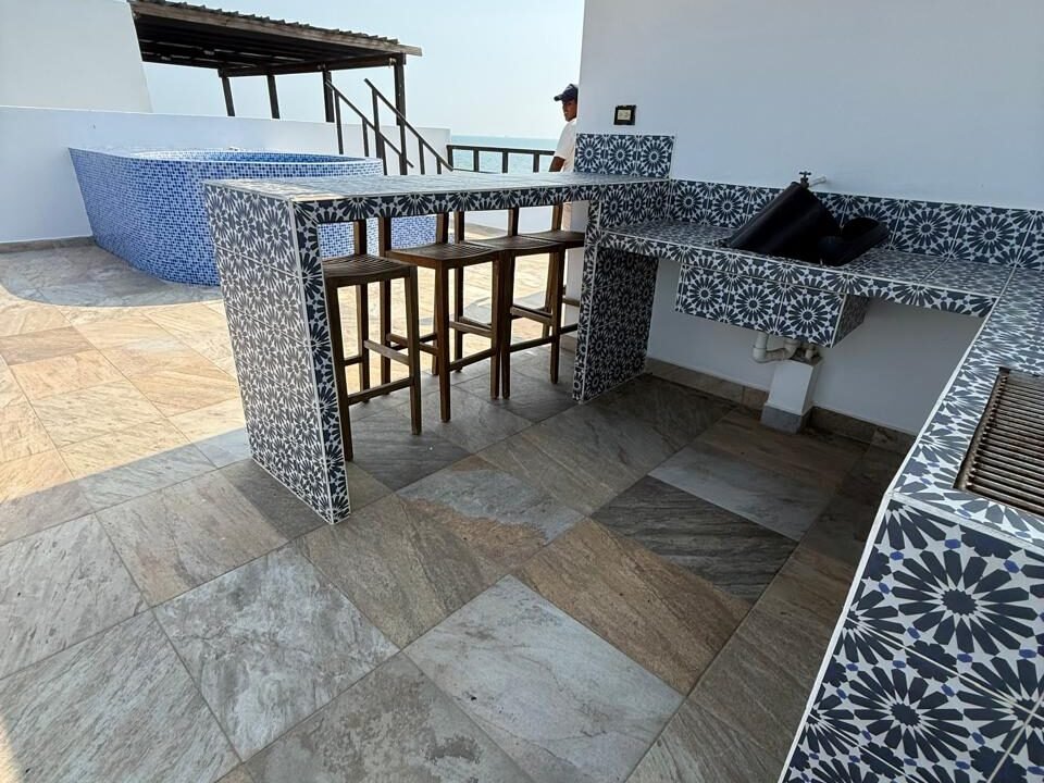 Penthouse en El Muelle Linda Vista al Mar Jacuzzi Privado (12)