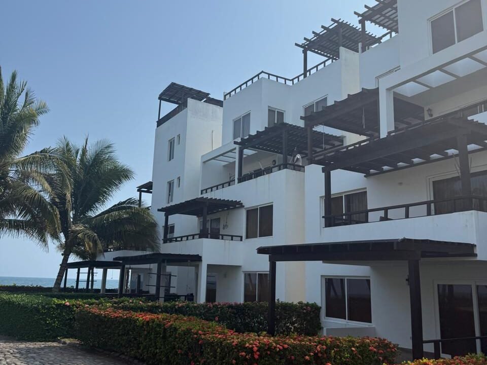 Penthouse en El Muelle Linda Vista al Mar Jacuzzi Privado (4)