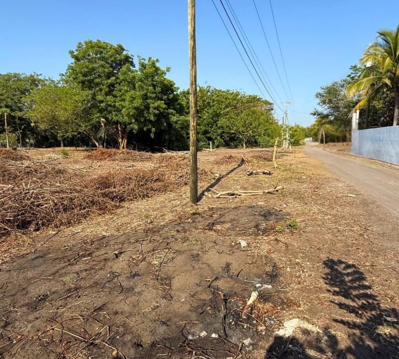 Terreno en Monterrico Amplio Terreno a 60mts del Mar El Cebollito (3)
