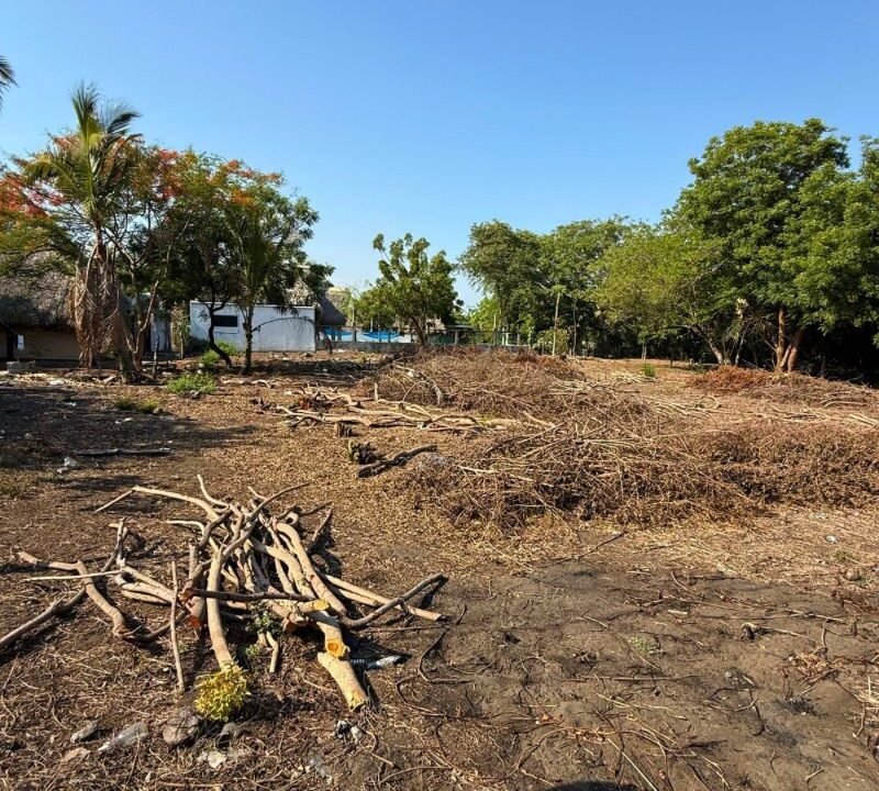 Terreno en Monterrico Amplio Terreno a 60mts del Mar El Cebollito (4)