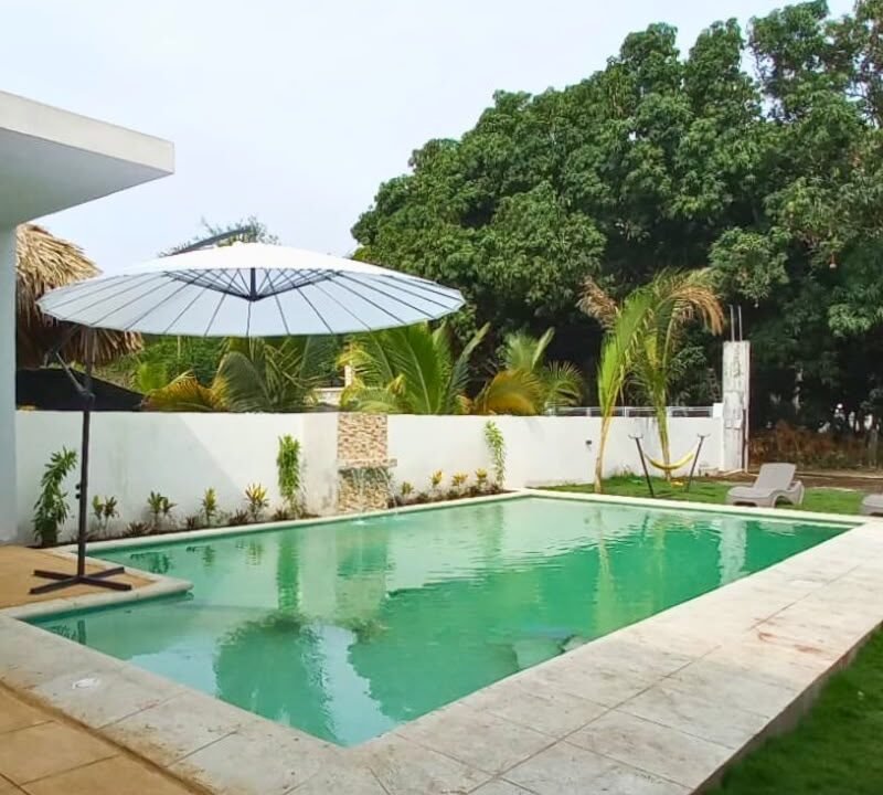 Casa NUEVA en Monterrico KM 134 Linda Piscina (1)