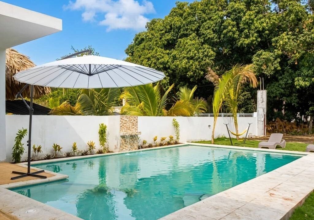 Casa NUEVA en Monterrico KM 134 Linda Piscina (1) hero photo
