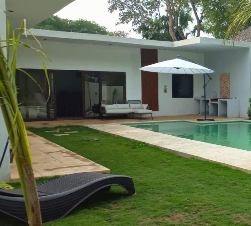 Casa NUEVA en Monterrico KM 134 Linda Piscina (8)