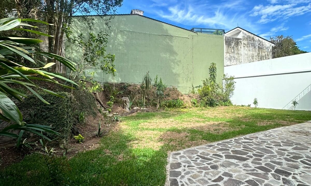 Casa en Lomas de San Rafael KM 8 Espaciosa Casa en Renta (17)