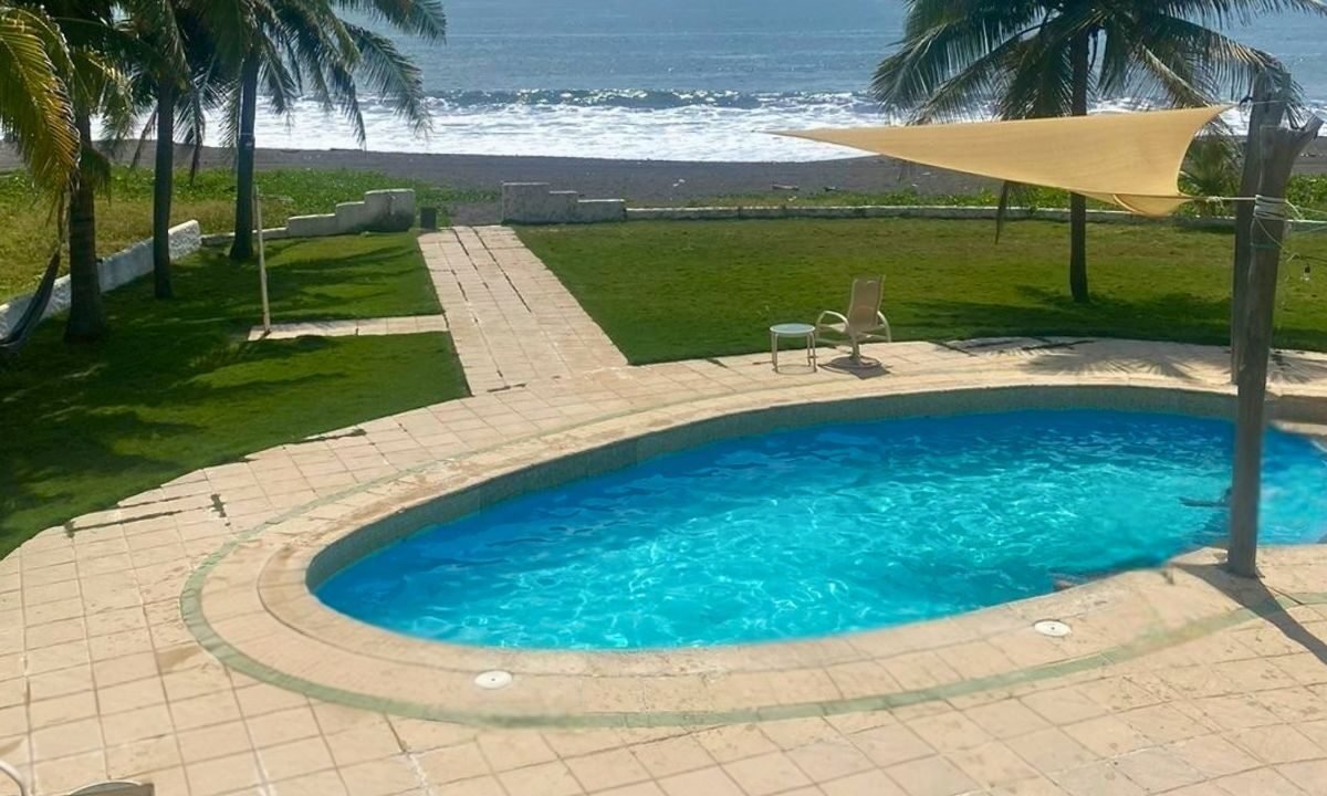 Casa en Monterrico KM 155 Frente al Mar Casa de Playa Española (5)