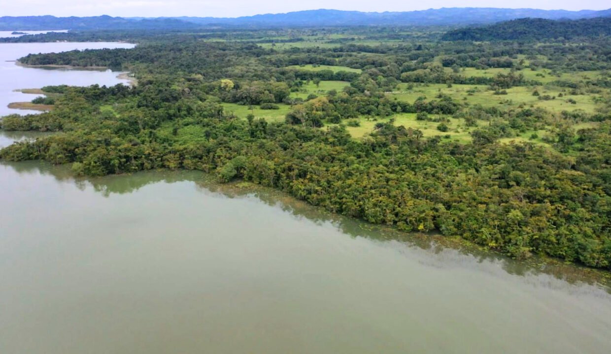 Terreno Frente al Golfete de Río Dulce Oportunidad Patrimonial 5 Terrenos Contiguos (4)