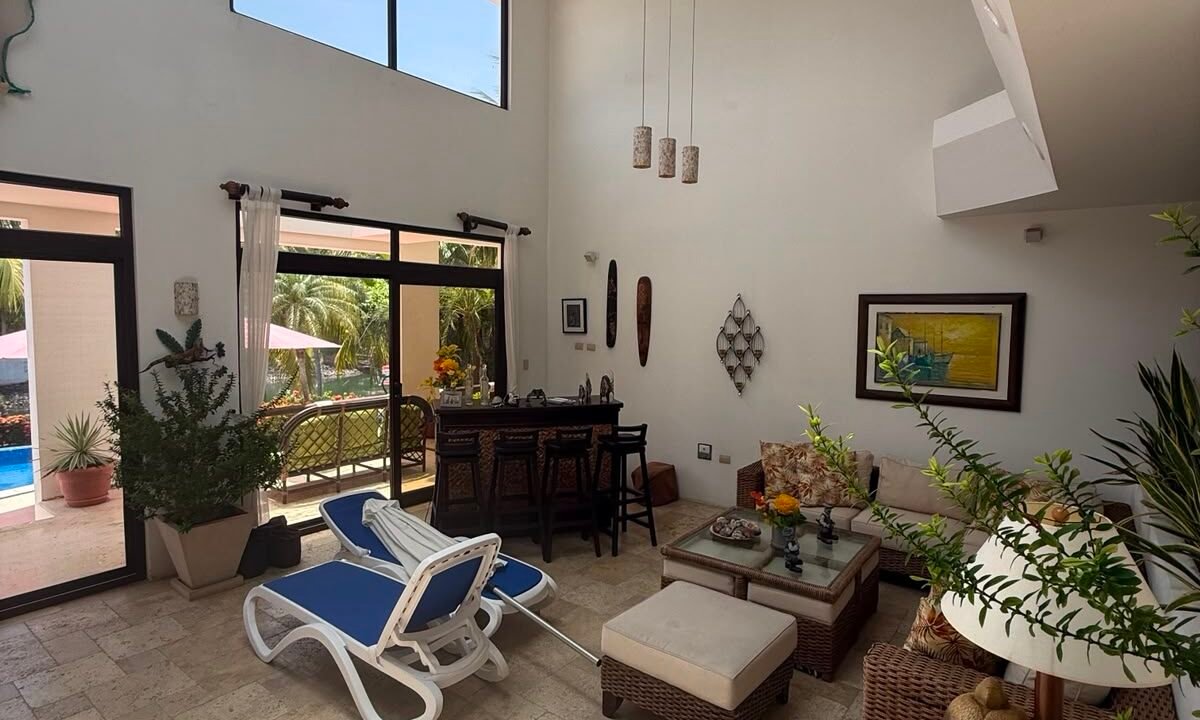 Casa de Canal en Juan Gaviota Malecón y Deck (2)