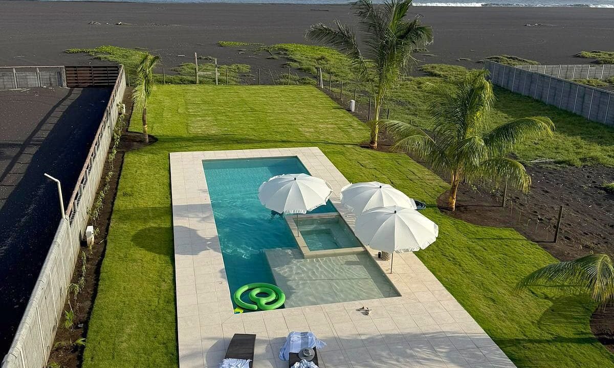Casa en Condominio Lindamar Frente al Mar Chulamar (18)