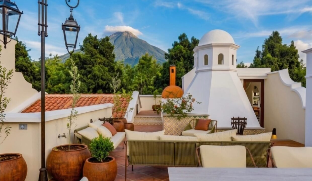 Casa en Hacienda del Comendador Diseño Moderno y Amplios Espacios Antigua (5)