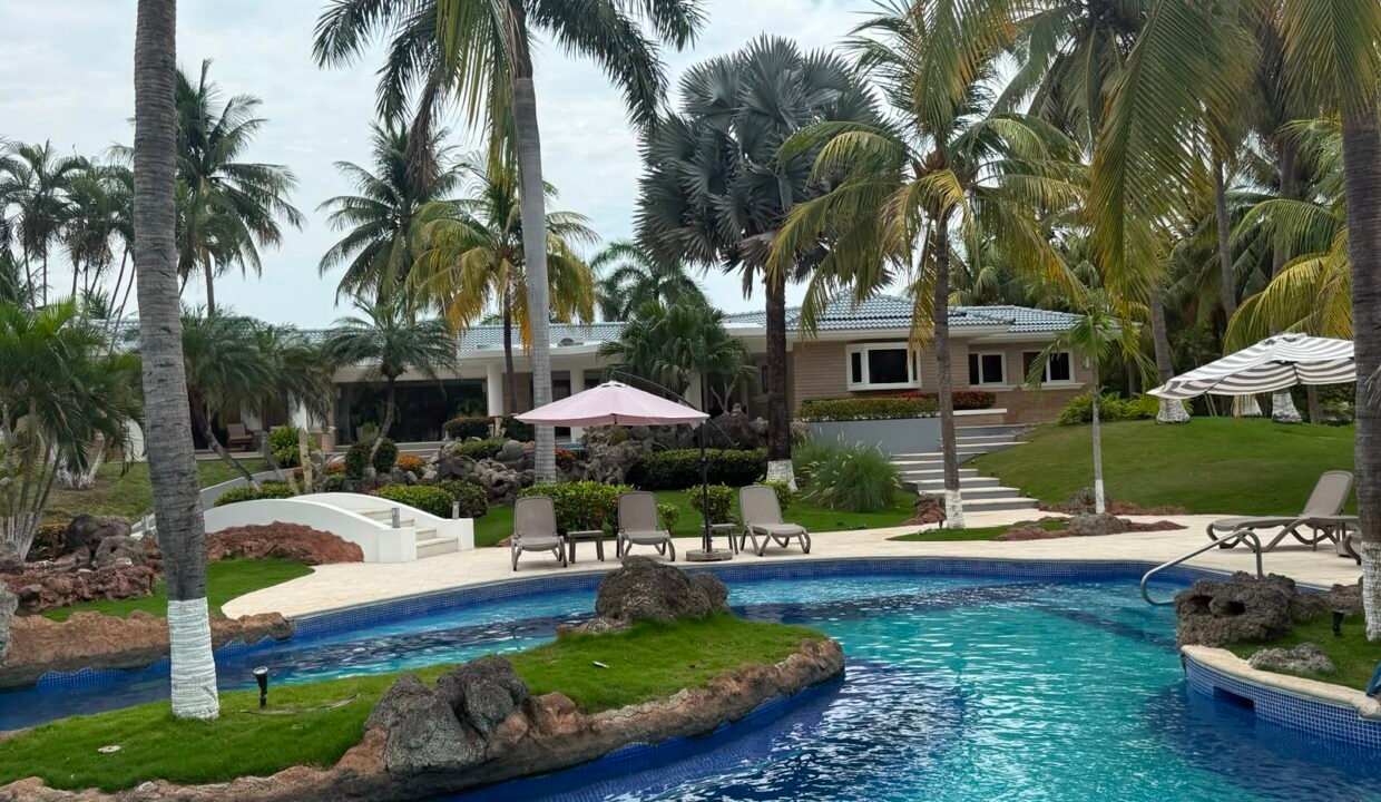 Casa en Lindamar Frente al Mar Amplias Áreas Sociales (10)