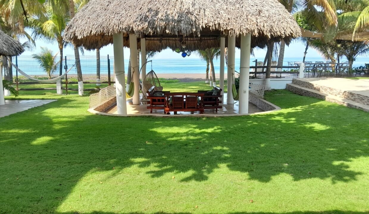 Casa en Monterrico Frente al Mar El Pumpo (10)