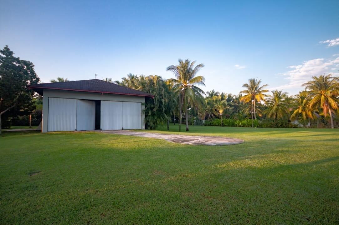 Casa en Monterrico KM 18 Frente al Mar Piscina Infinita (2)