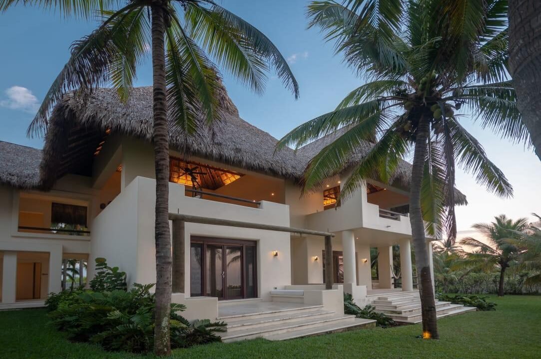 Casa en Monterrico KM 18 Frente al Mar Piscina Infinita (5)