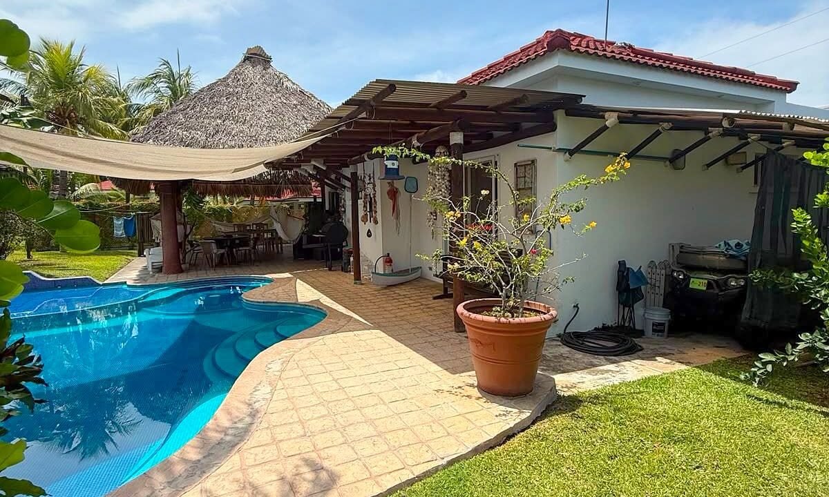 Casa en Villas del Pacífico Piscina Propia Chulamar (18)