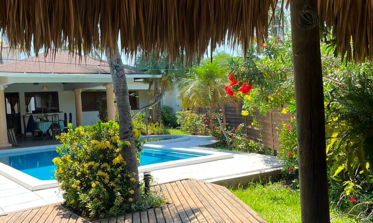 Casa en Likin Acceso a Canal Amplia Piscina y Lindo Jardín (11)