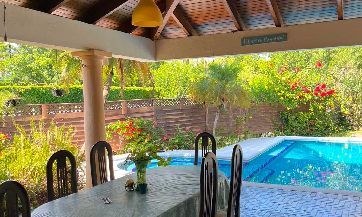 Casa en Likin Acceso a Canal Amplia Piscina y Lindo Jardín (13)