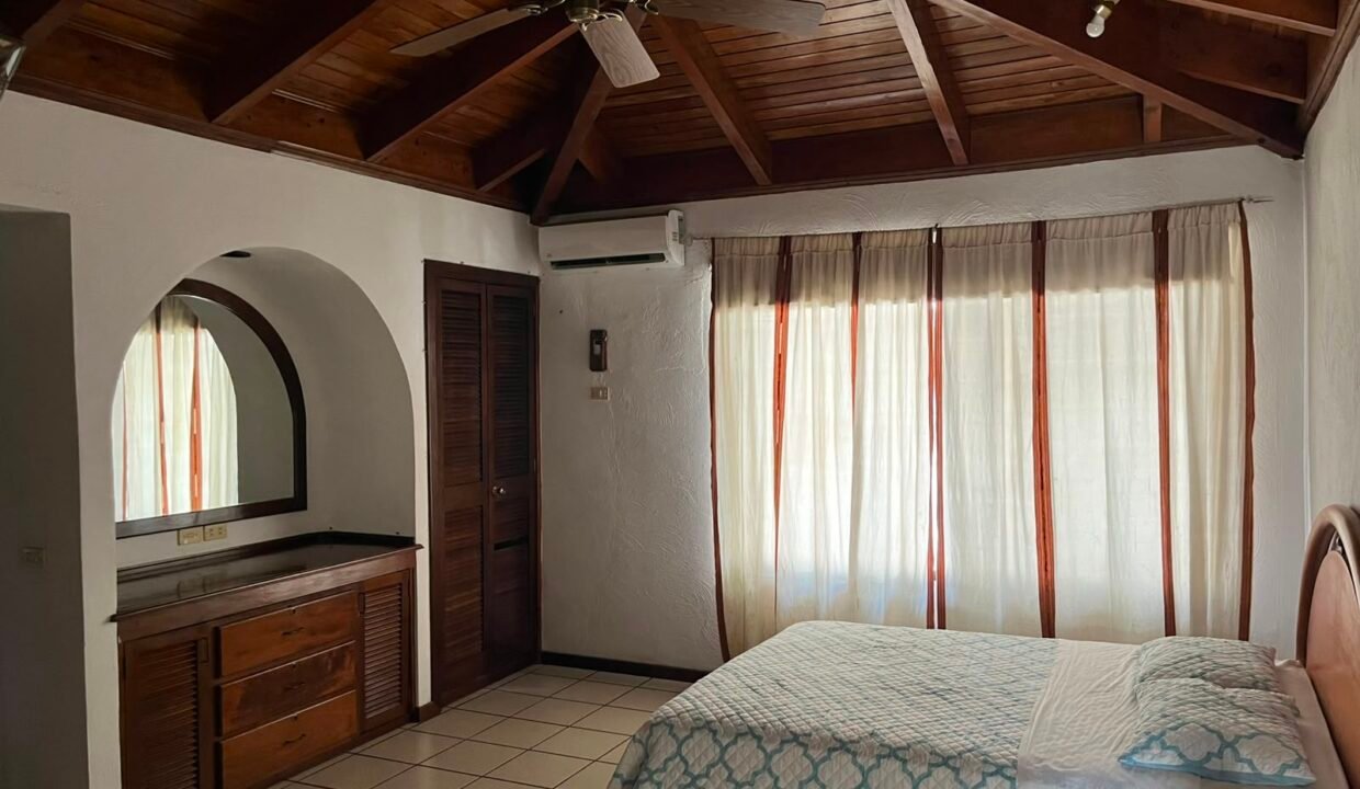 Casa en Likin Acceso a Canal Amplia Piscina y Lindo Jardín (15)