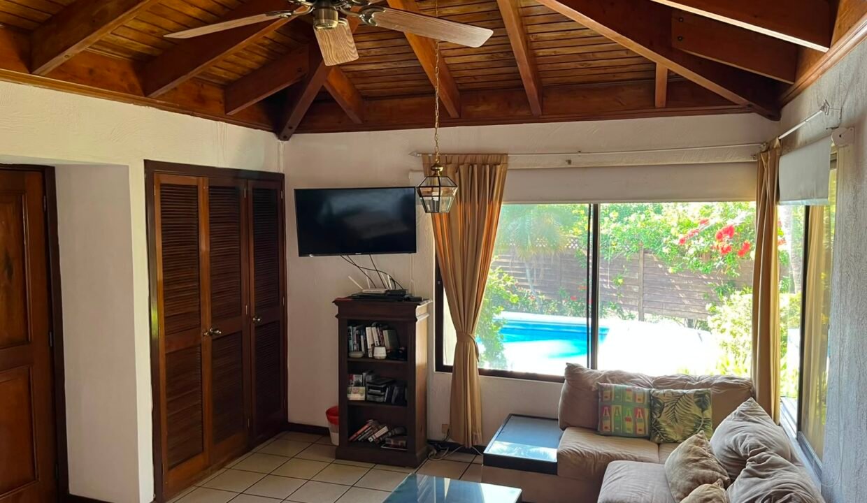 Casa en Likin Acceso a Canal Amplia Piscina y Lindo Jardín (24)