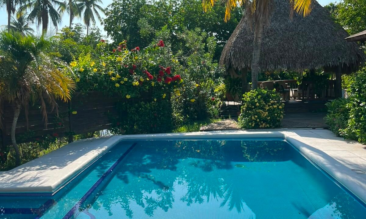 Casa en Likin Acceso a Canal Amplia Piscina y Lindo Jardín (9)