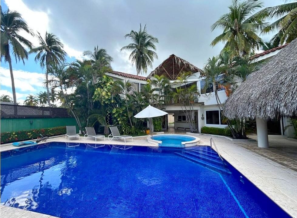 Casa en Likin Amueblada con Piscina y Jacuzzi (2)