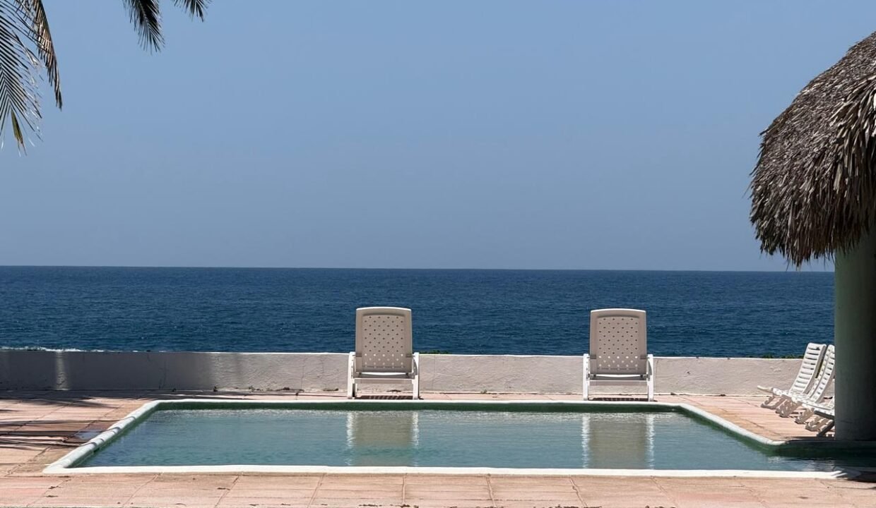 Casa en Monterrico Frente al Mar Piscina con Vista al Mar (3)