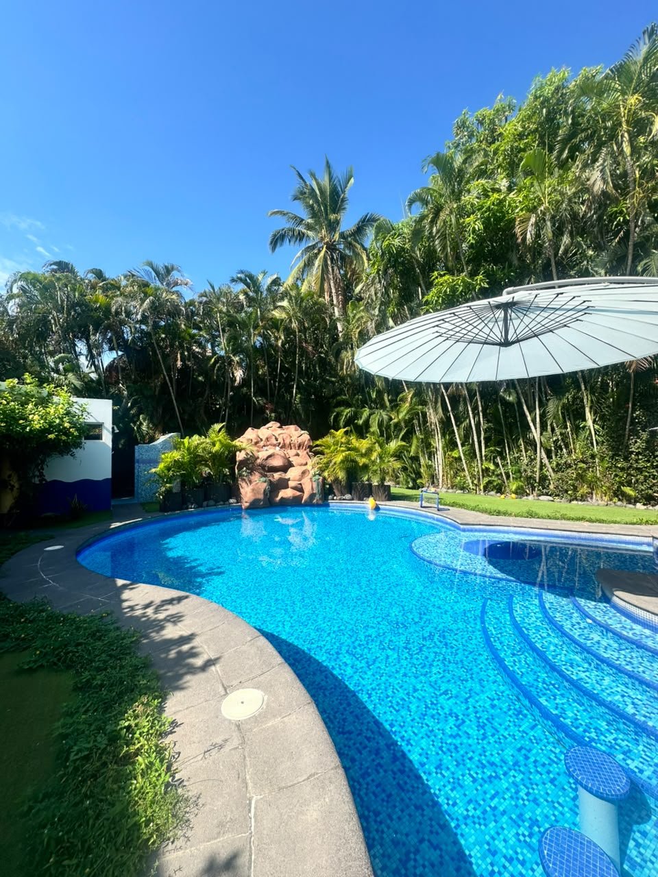 Casa en All Seasons | Piscina Propia con Lagartera y Jacuzzi - Miniatura 7
