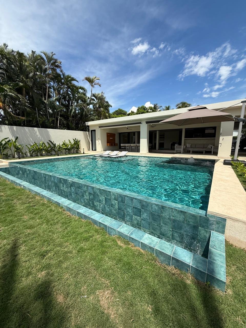 Casa en Likin | Moderna | Remodelada - Image 1